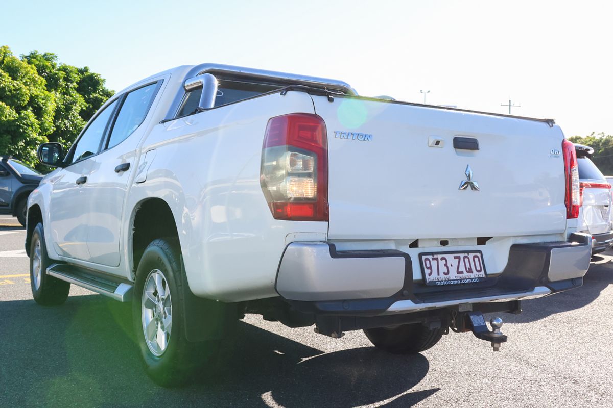 2019 Mitsubishi Triton GLX MR 4X4