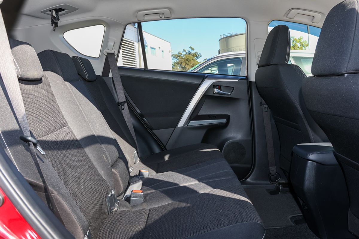 2017 Toyota RAV4 GXL ZSA42R