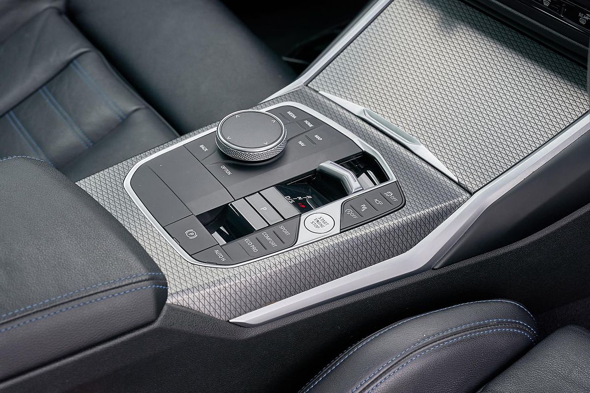 2022 BMW 3 Series 320i M Sport G20