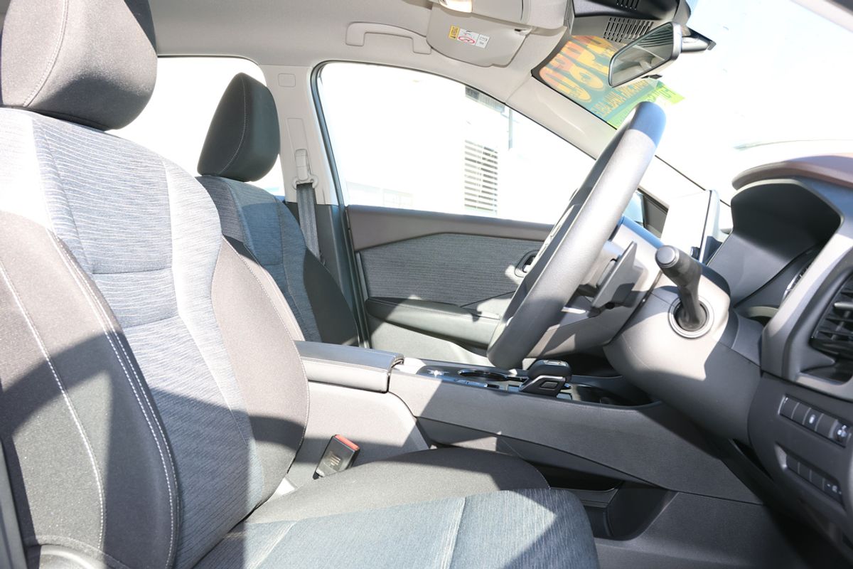 2024 Nissan X-TRAIL ST T33