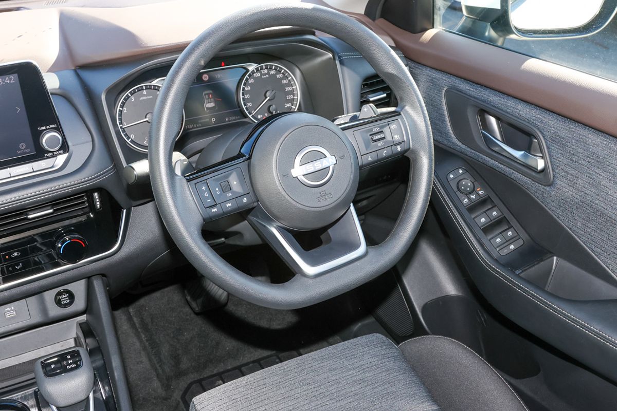 2024 Nissan X-TRAIL ST T33