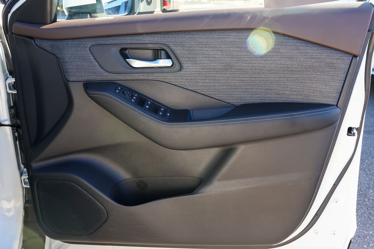 2024 Nissan X-TRAIL ST T33