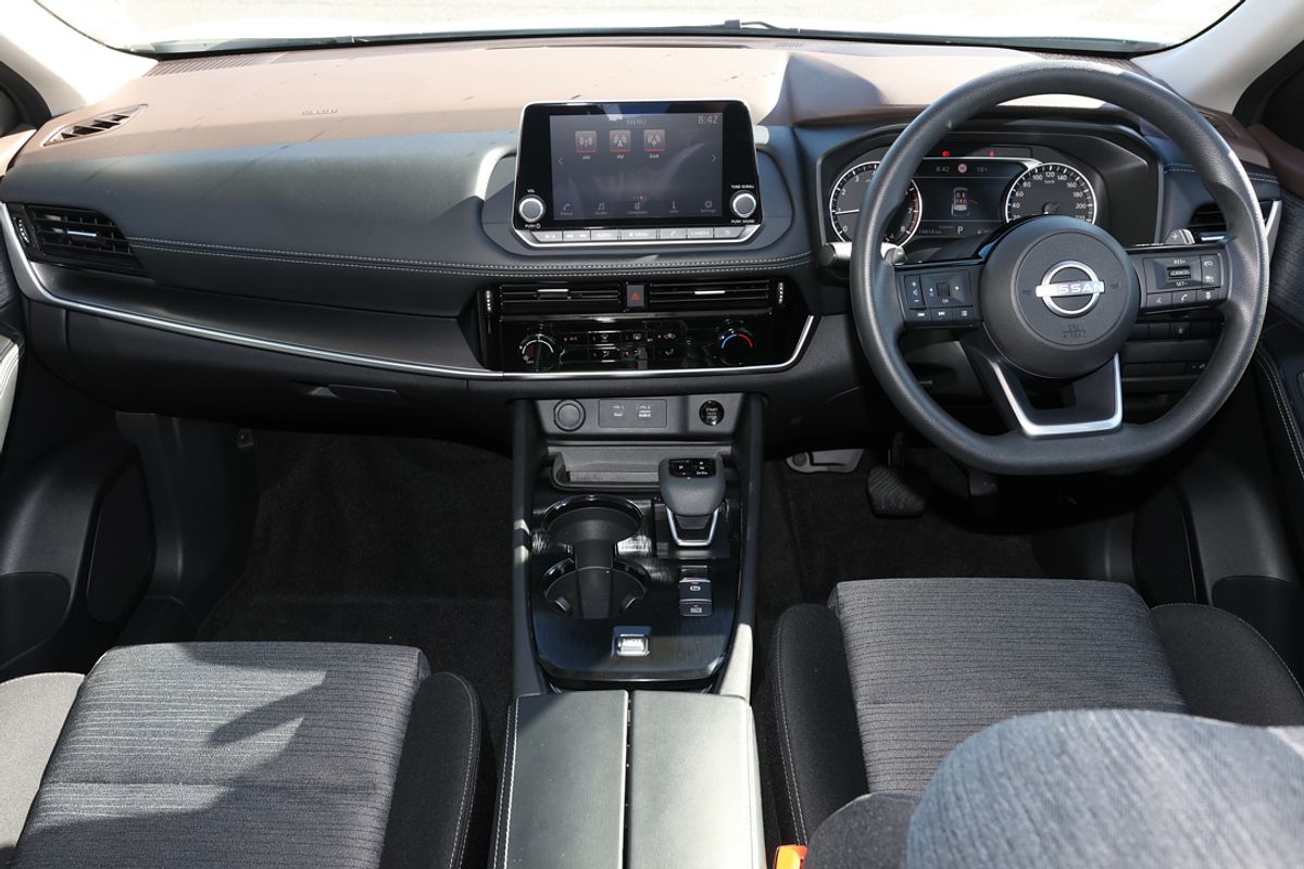 2024 Nissan X-TRAIL ST T33