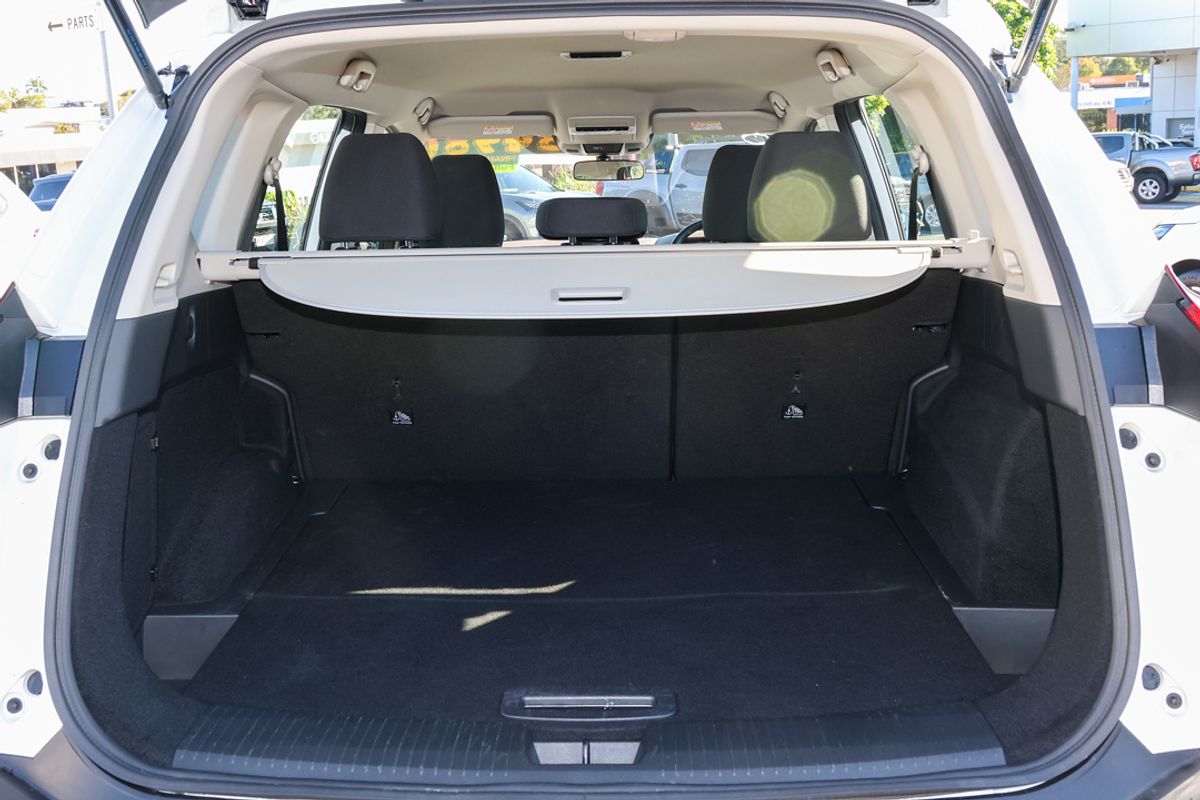 2024 Nissan X-TRAIL ST T33