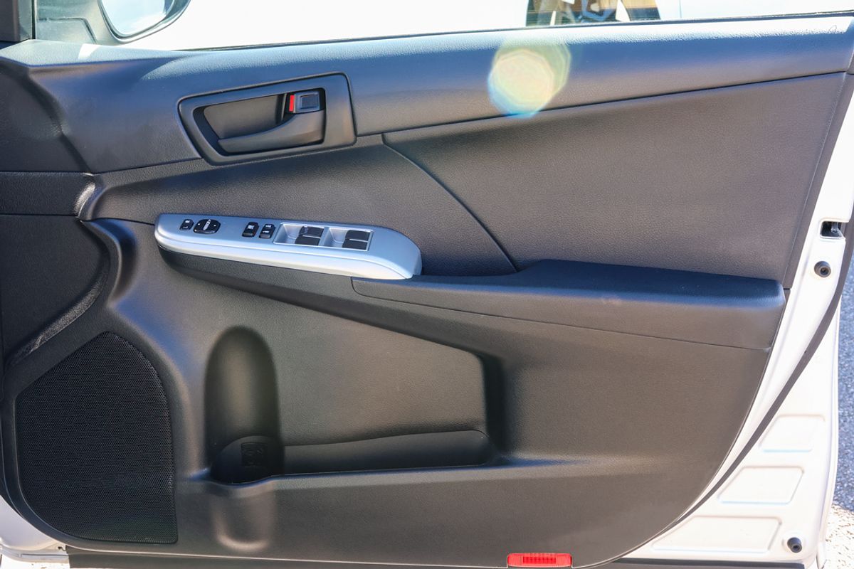 2017 Toyota Camry RZ ASV50R