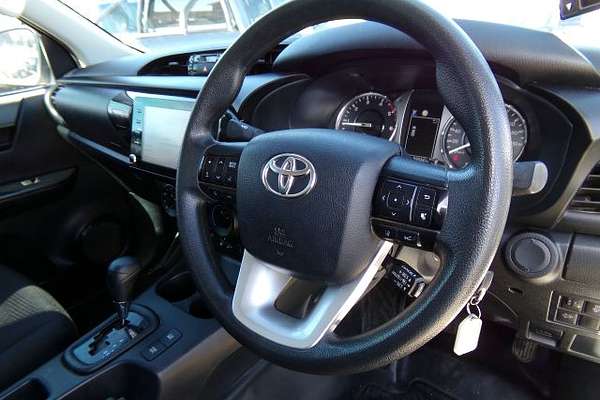 2020 Toyota Hilux SR GUN126R 4X4