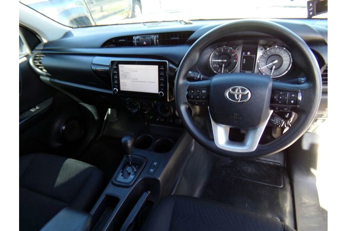 2020 Toyota Hilux SR GUN126R 4X4