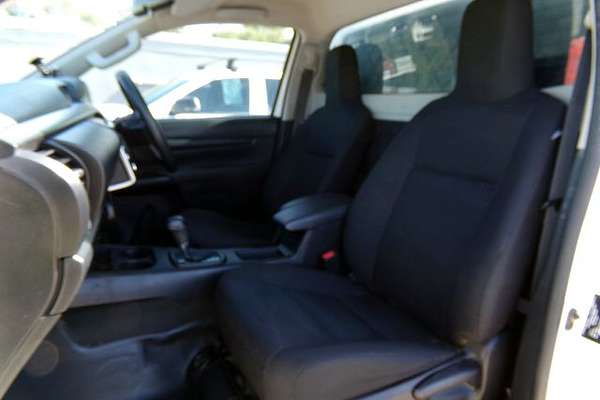 2020 Toyota Hilux SR GUN126R 4X4