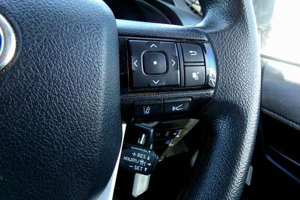 2020 Toyota Hilux SR GUN126R 4X4