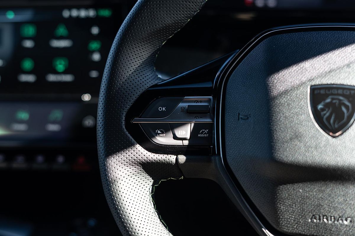 2025 Peugeot 308 GT Hybrid P51