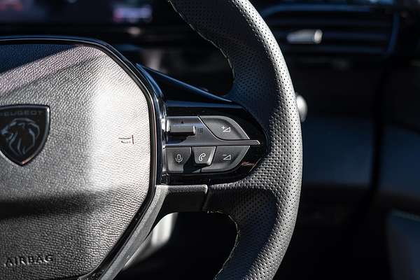 2025 Peugeot 308 GT Hybrid P51