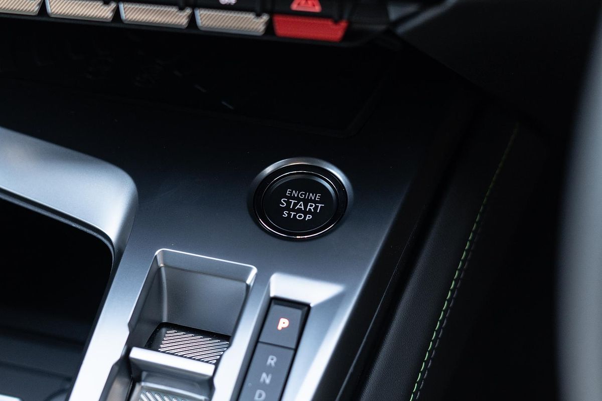 2025 Peugeot 308 GT Hybrid P51