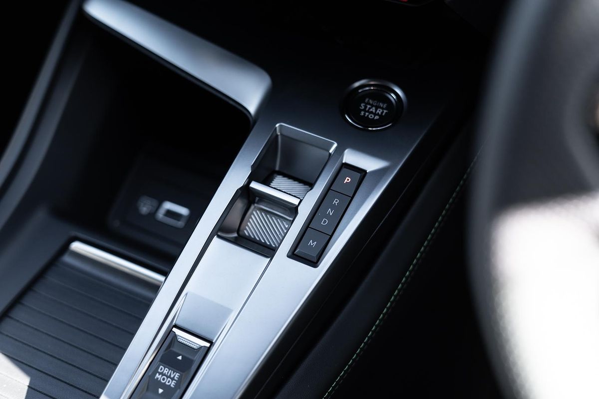 2025 Peugeot 308 GT Hybrid P51