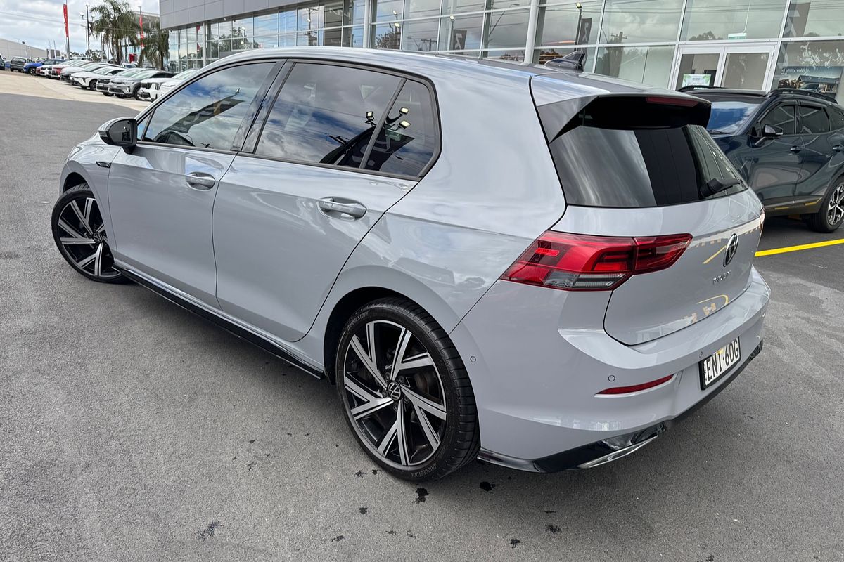 2021 Volkswagen Golf 110TSI R-Line 8