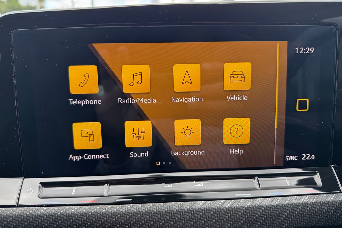 2021 Volkswagen Golf 110TSI R-Line 8