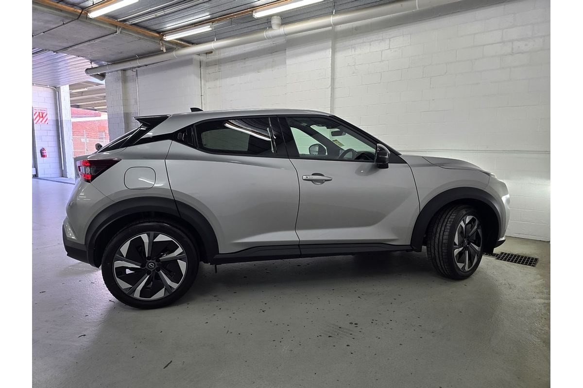 Nissan JUKE STL 2WD AUTO