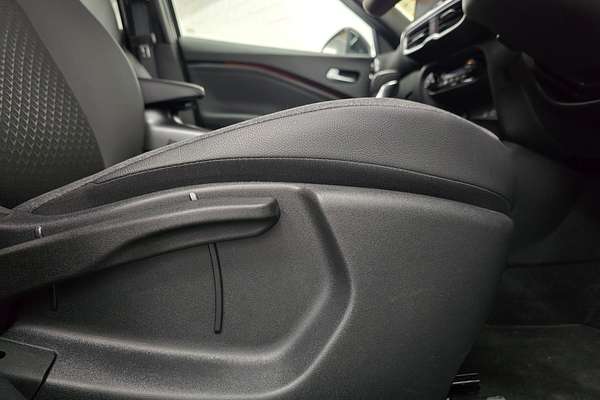 2024 Nissan JUKE ST-L F16