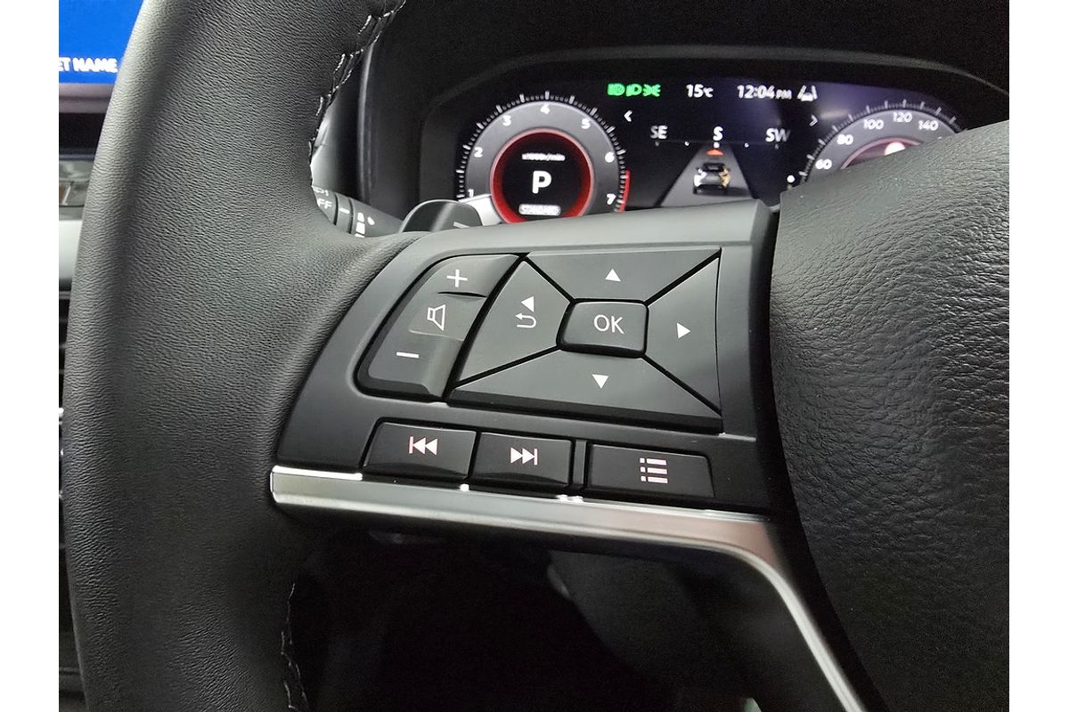 Nissan JUKE STL 2WD AUTO