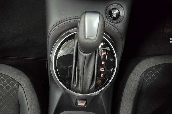 2024 Nissan JUKE ST-L F16