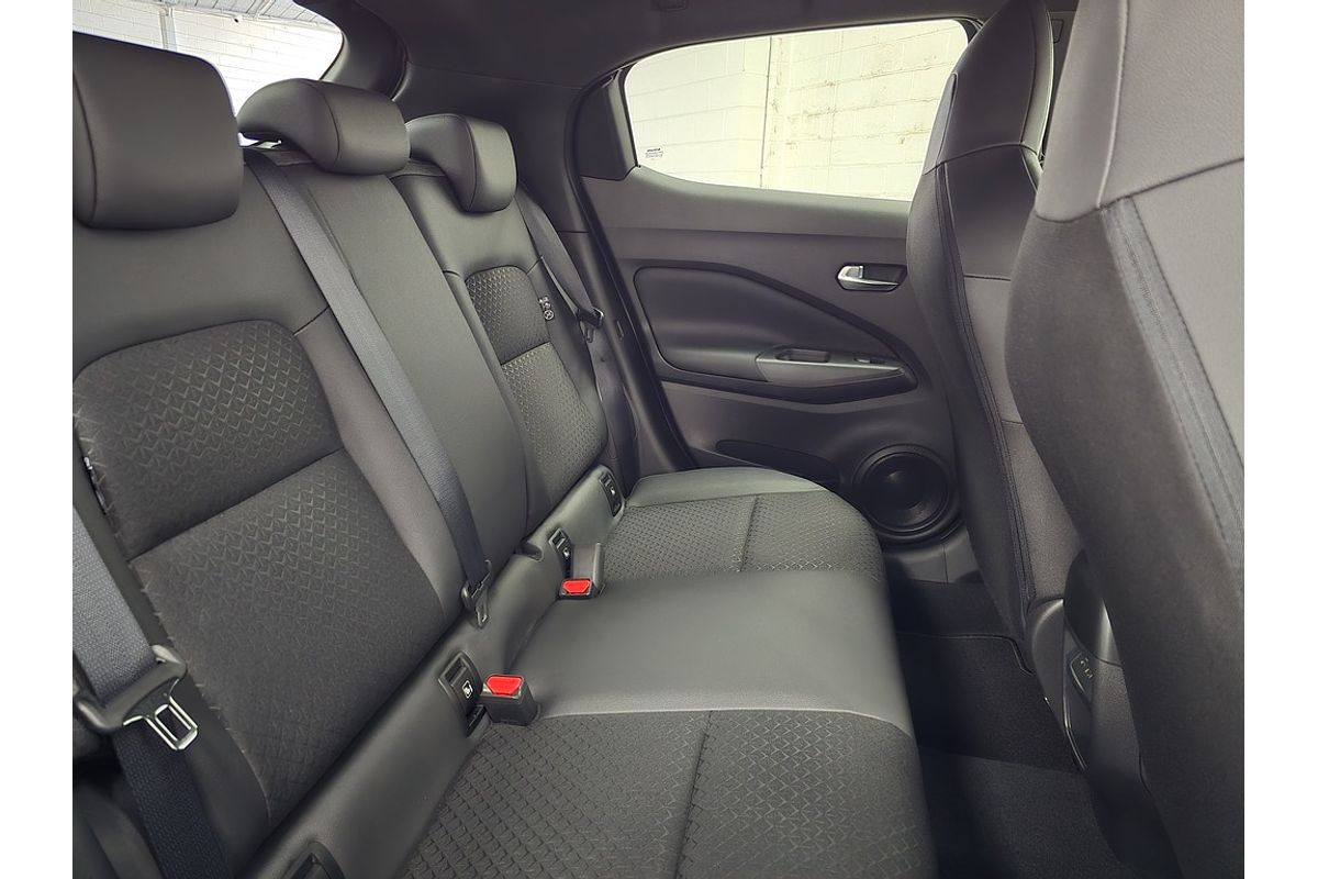 Nissan JUKE STL 2WD AUTO