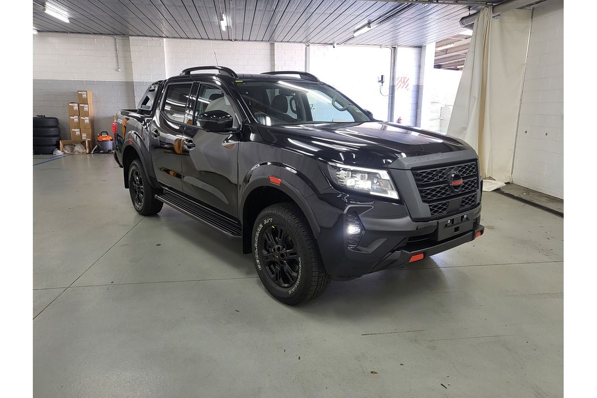 Nissan NAVARA 4X4 2.3 DSL AUTO DC P4X