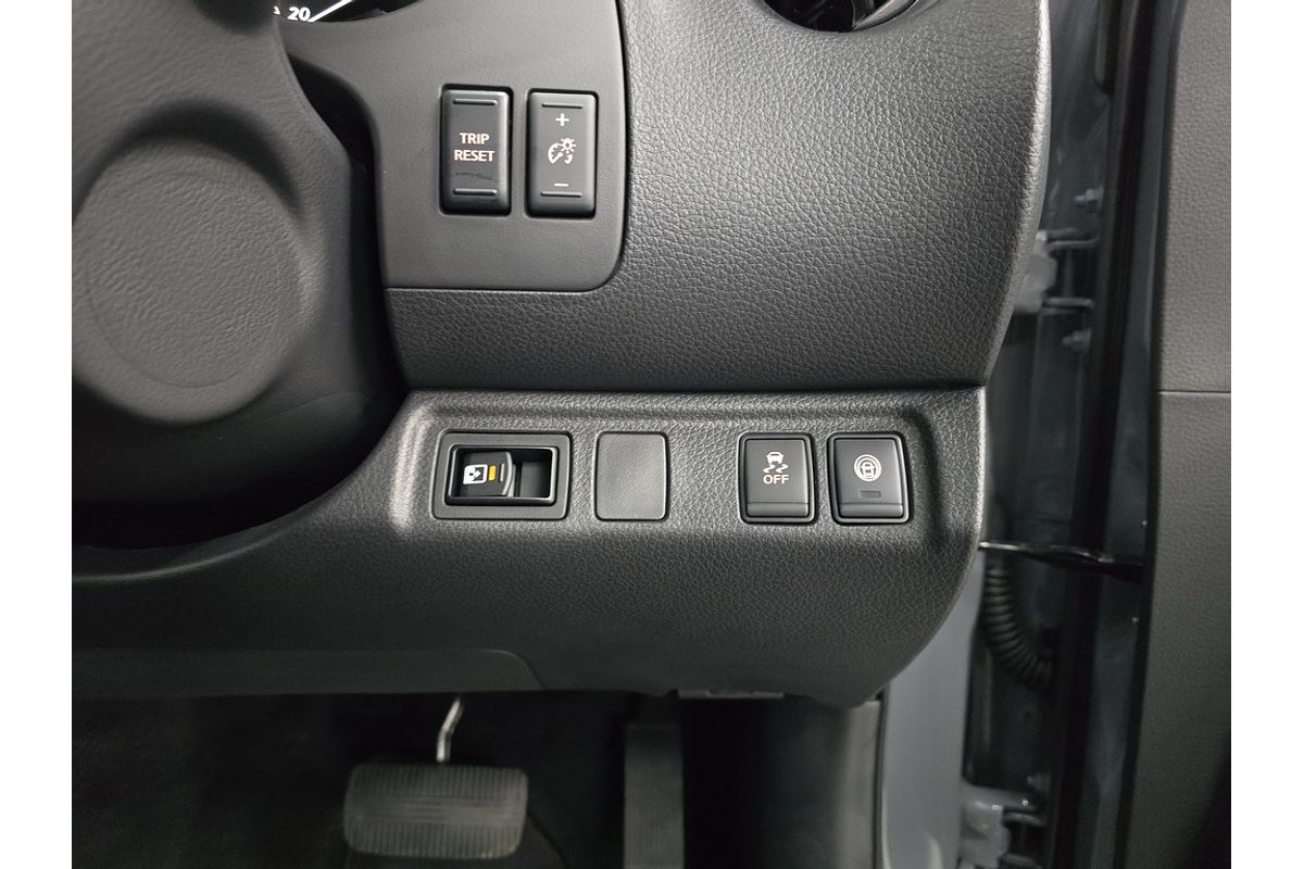 Nissan NAVARA 4X4 2.3 DSL AUTO DC P4X