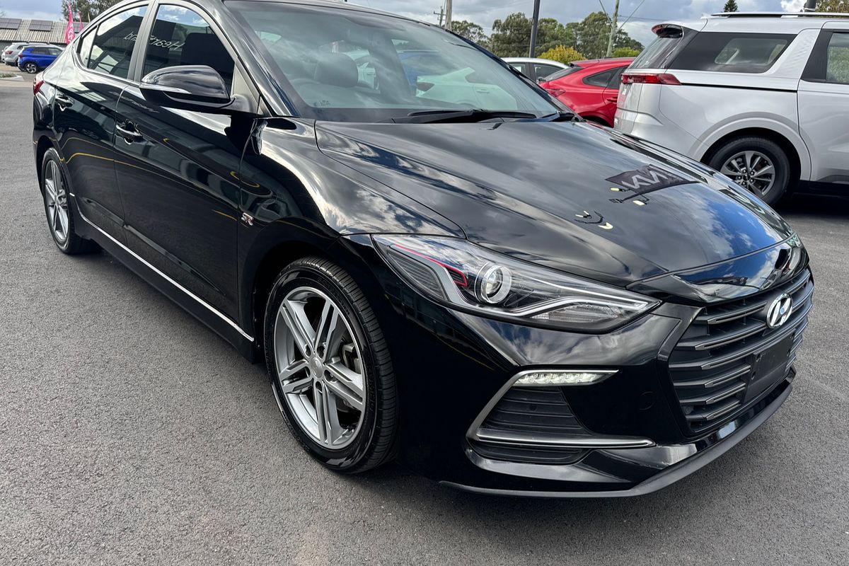 2018 Hyundai Elantra SR Turbo AD