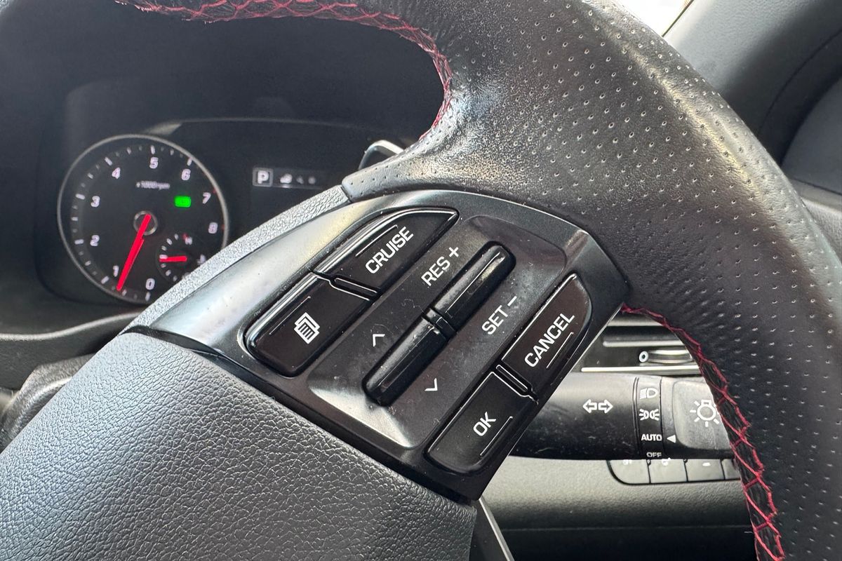 2018 Hyundai Elantra SR Turbo AD