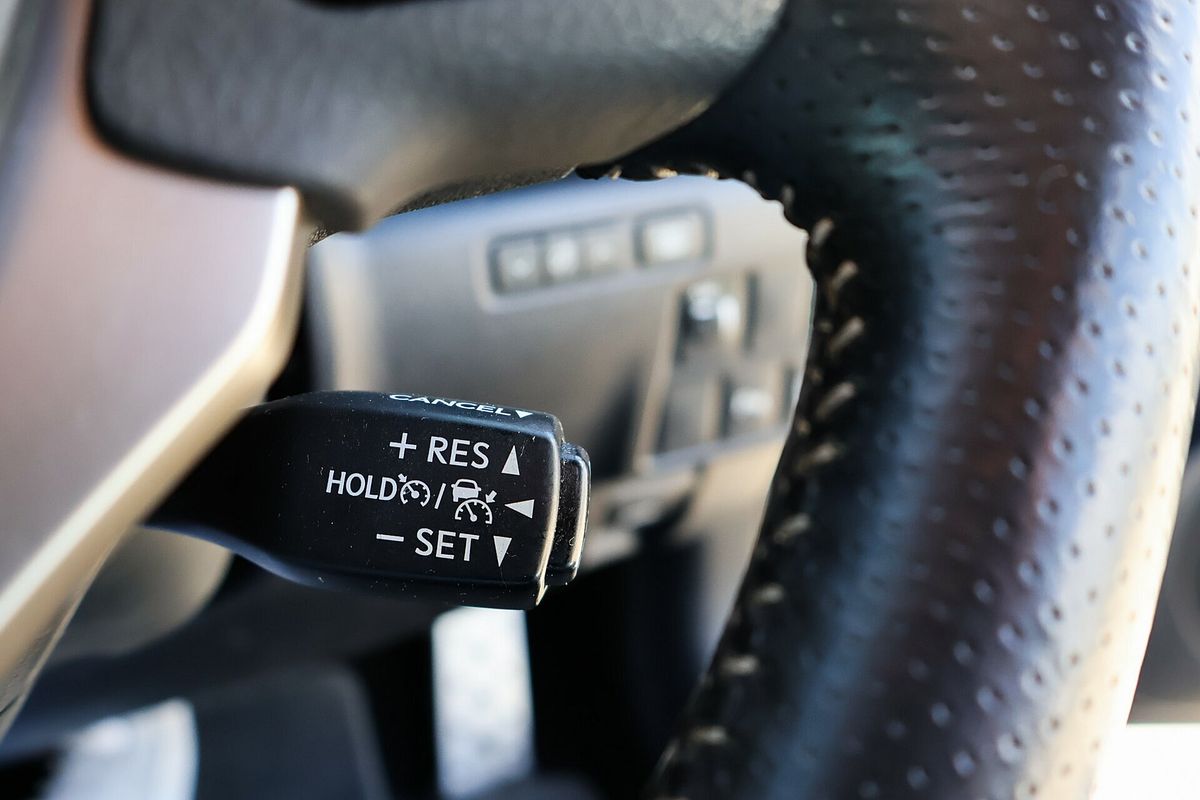 2018 Lexus IS IS300h F Sport AVE30R
