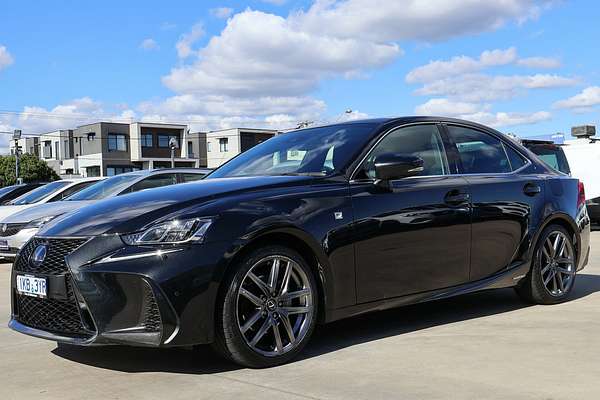 2018 Lexus IS IS300h F Sport AVE30R