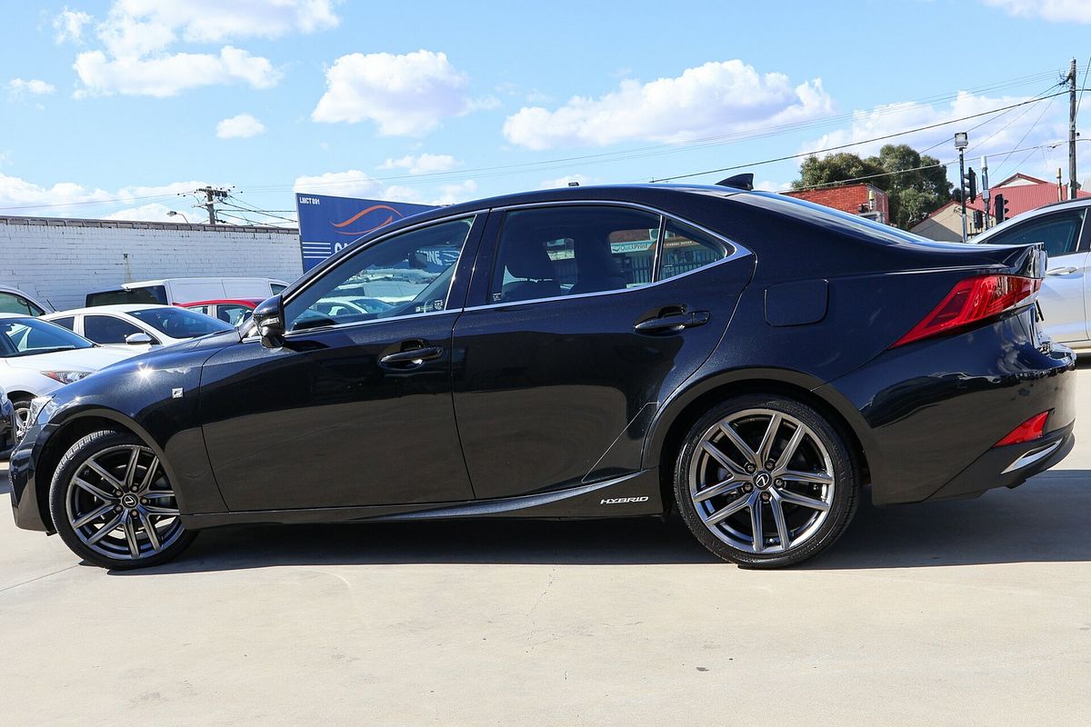 2018 Lexus IS IS300h F Sport AVE30R