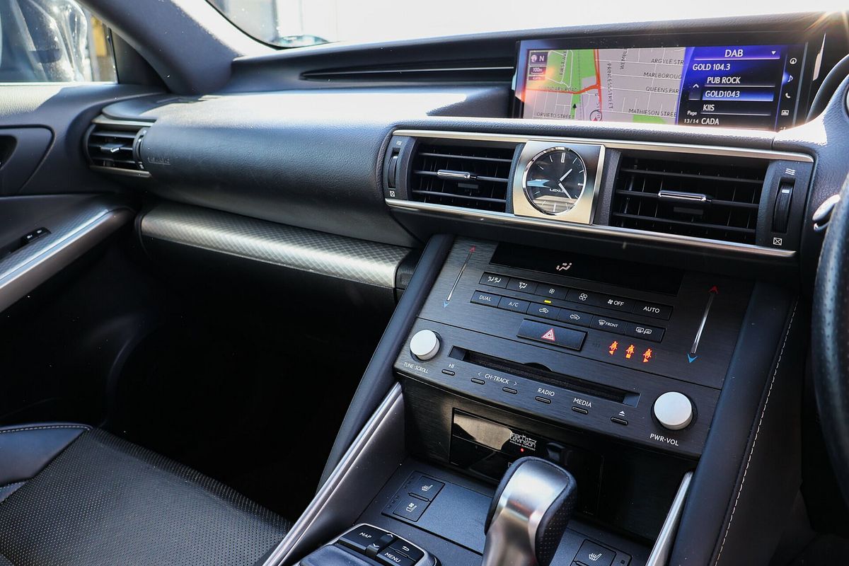 2018 Lexus IS IS300h F Sport AVE30R