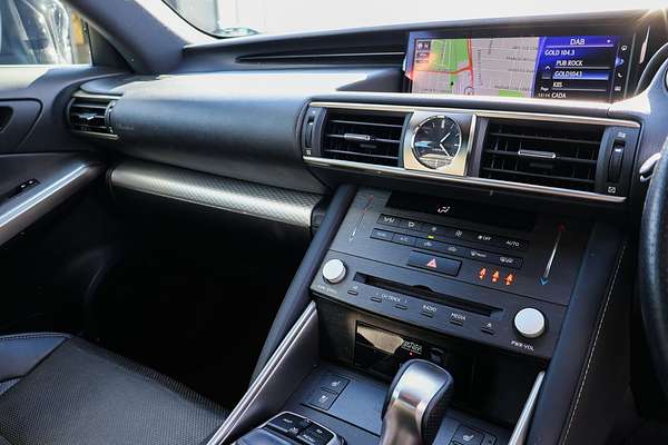 2018 Lexus IS IS300h F Sport AVE30R