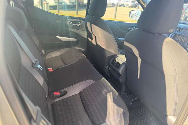 2022 Nissan Navara ST D23 4X4