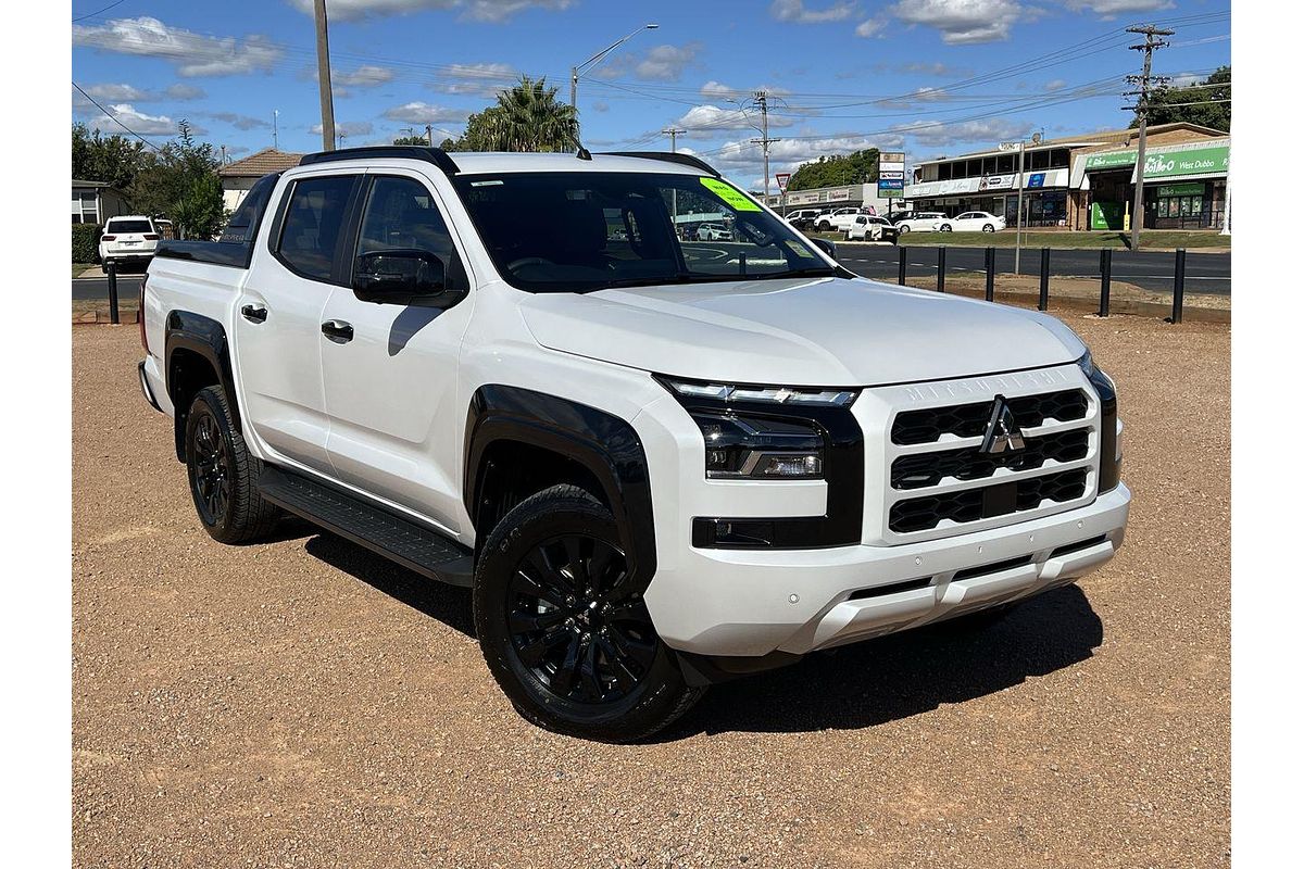 2025 Mitsubishi Triton GSR MV 4X4