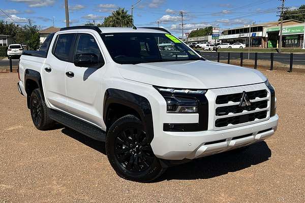 2025 Mitsubishi Triton GSR MV 4X4
