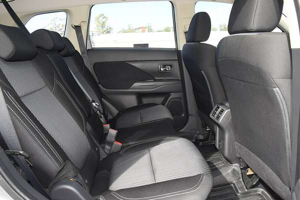2019 Mitsubishi Outlander ES ZL