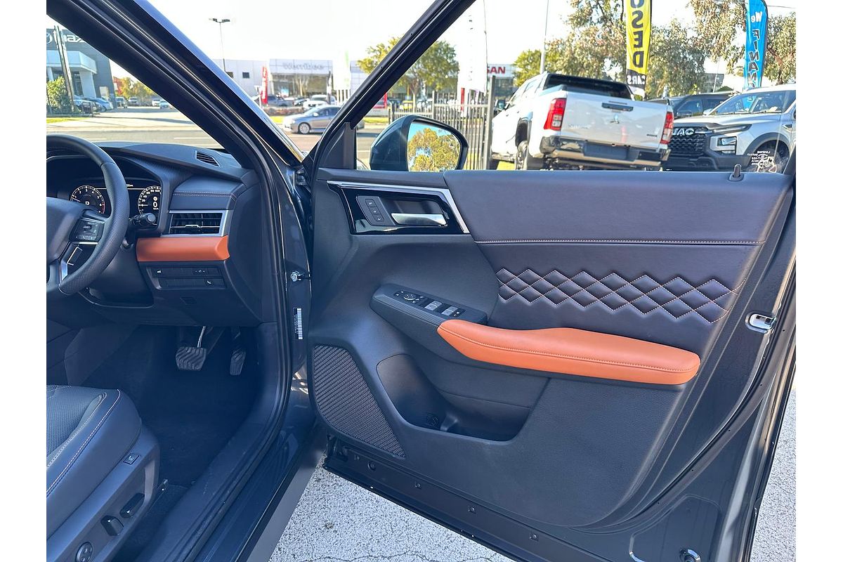 2024 Mitsubishi Outlander Exceed Tourer ZM
