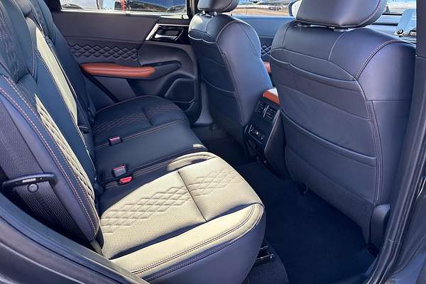 2024 Mitsubishi Outlander Exceed Tourer ZM