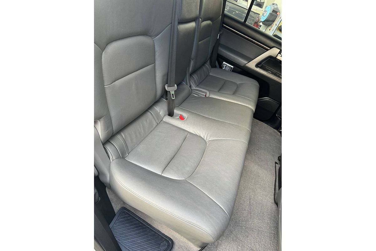 2009 Toyota Landcruiser Sahara VDJ200R