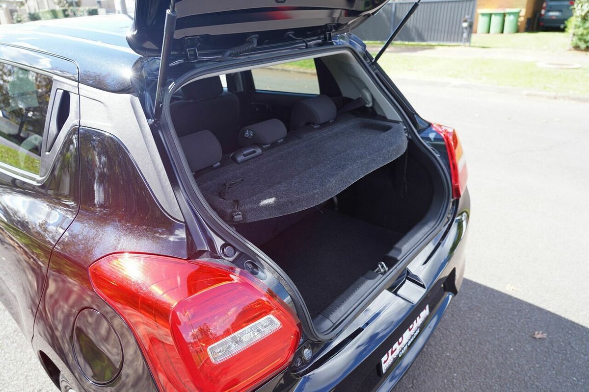 2017 Suzuki Swift GL Navigator AL