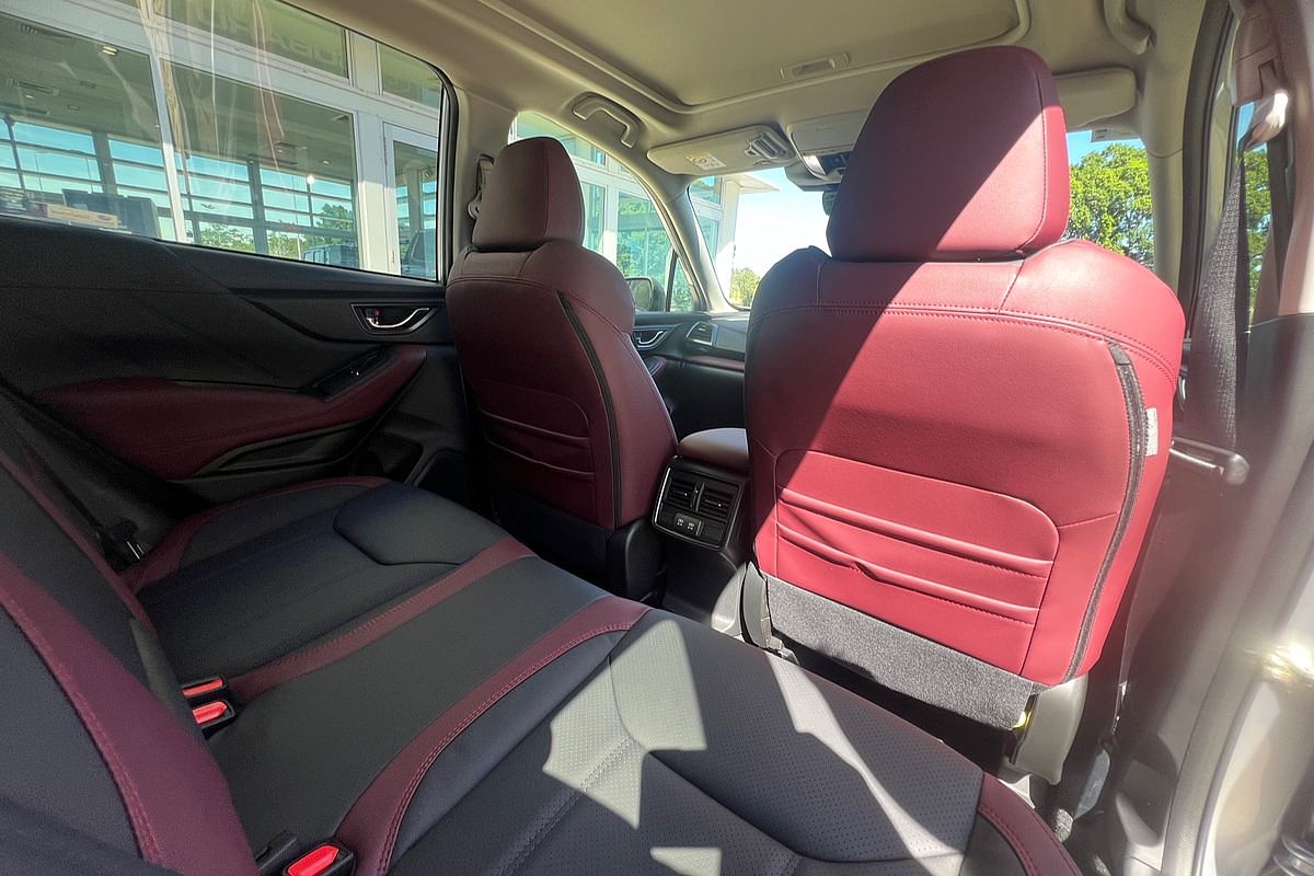 2024 Subaru Forester STI Sport S5