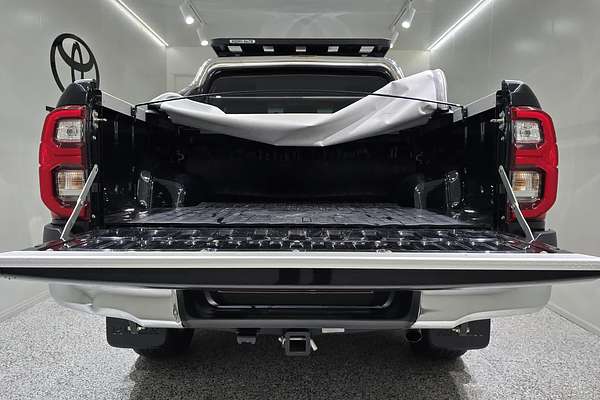 2023 Toyota Hilux SR5 GUN126R 4X4