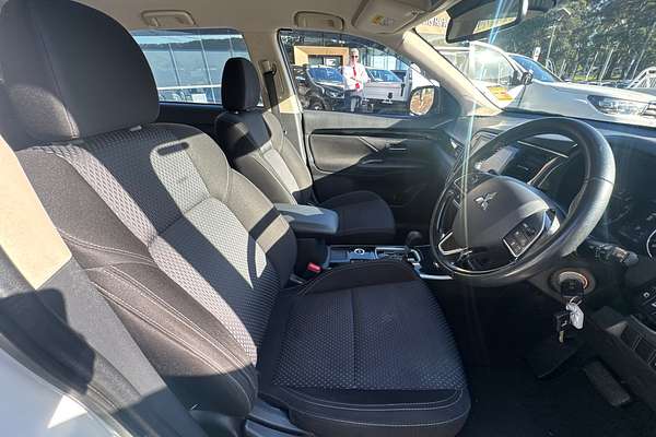 2019 Mitsubishi Outlander ES ADAS ZL