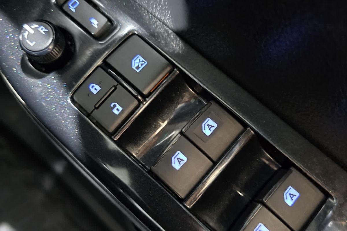 2023 Toyota Hilux SR5 GUN126R 4X4