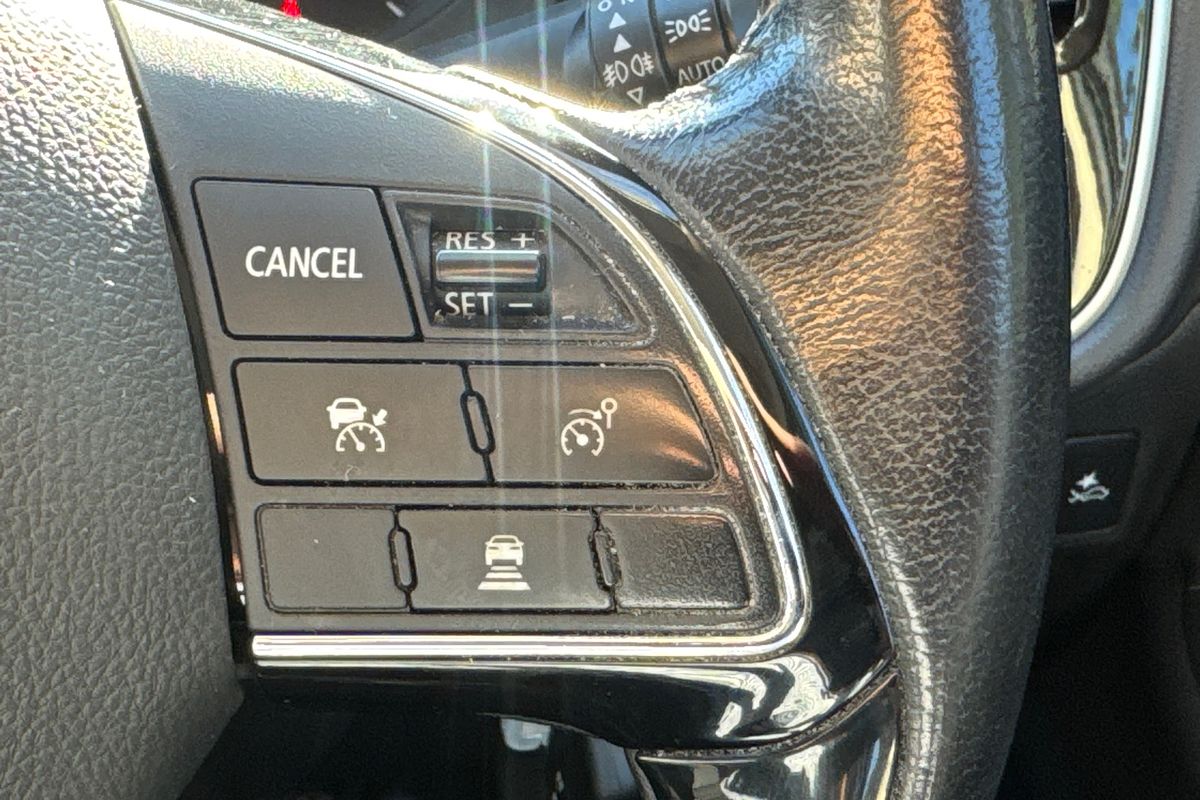 2019 Mitsubishi Outlander ES ADAS ZL