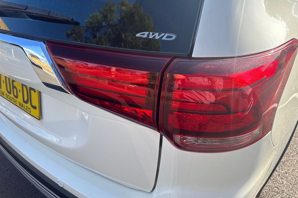 2019 Mitsubishi Outlander ES ADAS ZL