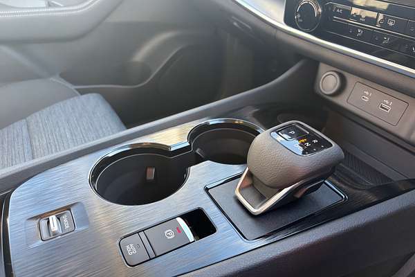 2025 Nissan X-TRAIL ST T33