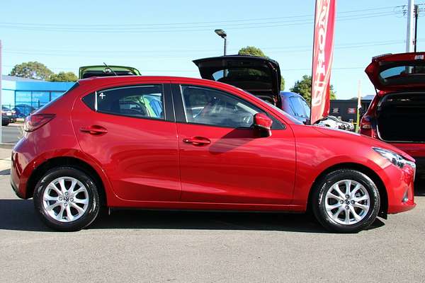 2017 Mazda 2 Maxx DJ Series