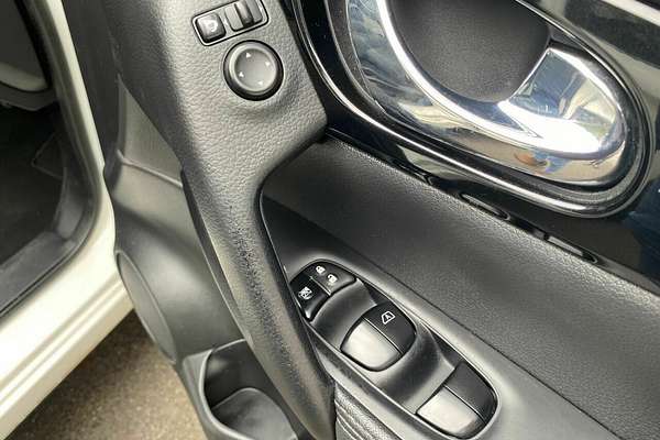 2015 Nissan QASHQAI Ti J11